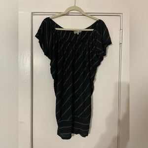 Mandee Elegant Black and Gold Asymmetrical Top size Small‎